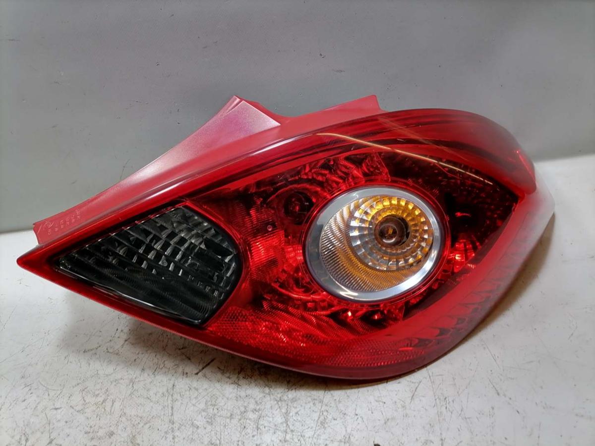 Opel Corsa D original R&uuml;cklicht R&uuml;ckleuchte Heckleuchte rechts 3 T&uuml;rer BJ06